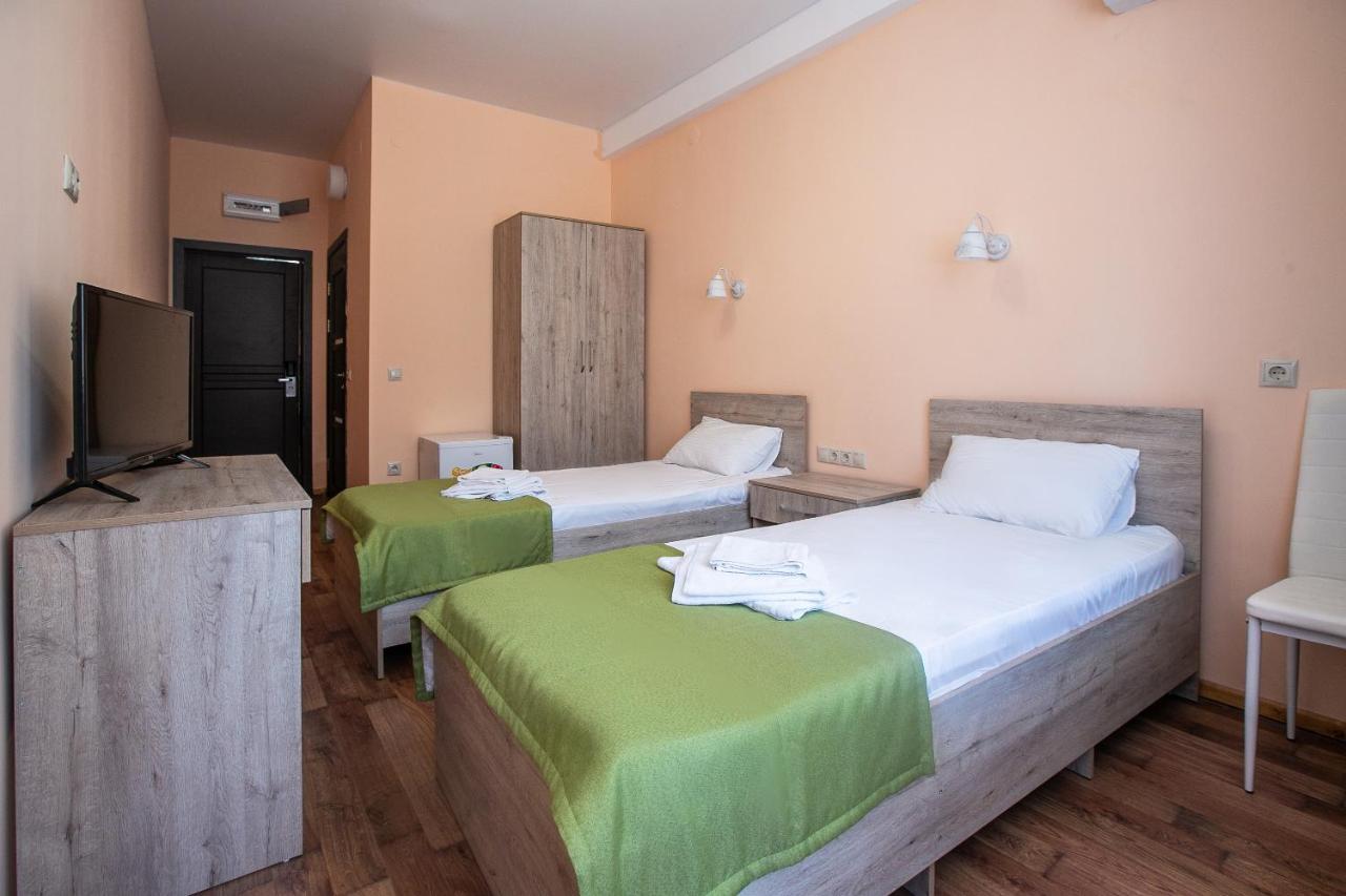 Гостиница "Курорт" Pițunda Exterior foto